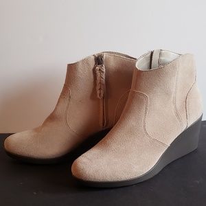 CROCS Leigh Suede Wedge Bootie